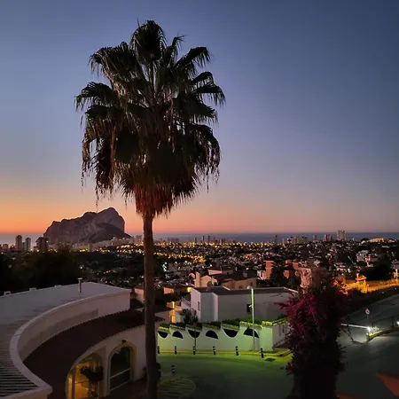 Apartment Casa Sunrise - Costa Blanca House With Rooftop, 5 Swimming Pools And Panoramic Sea- And Views At Penon De Ifach Calpe